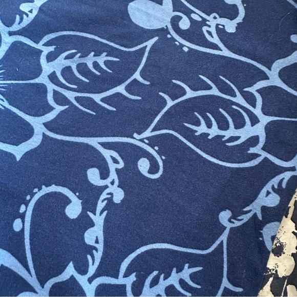 Lularoe womens OS (2-12) Blue Floral Leggings New no tags - Picture 5 of 5